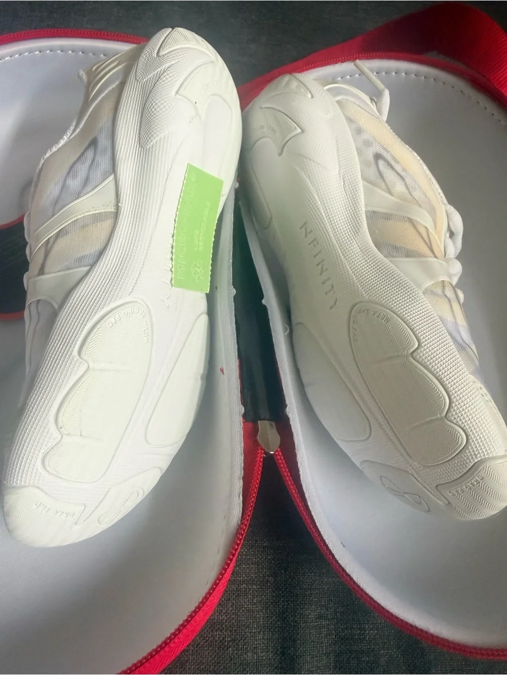 NFINITY Vengeance girls White and Cream Sneakers